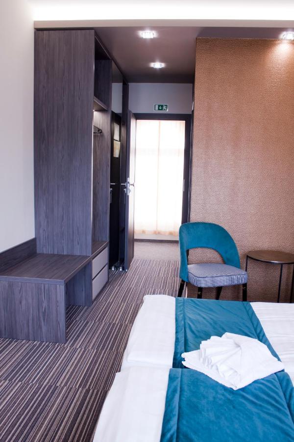 Bed and Breakfast Relax Panzio Дьёр Экстерьер фото